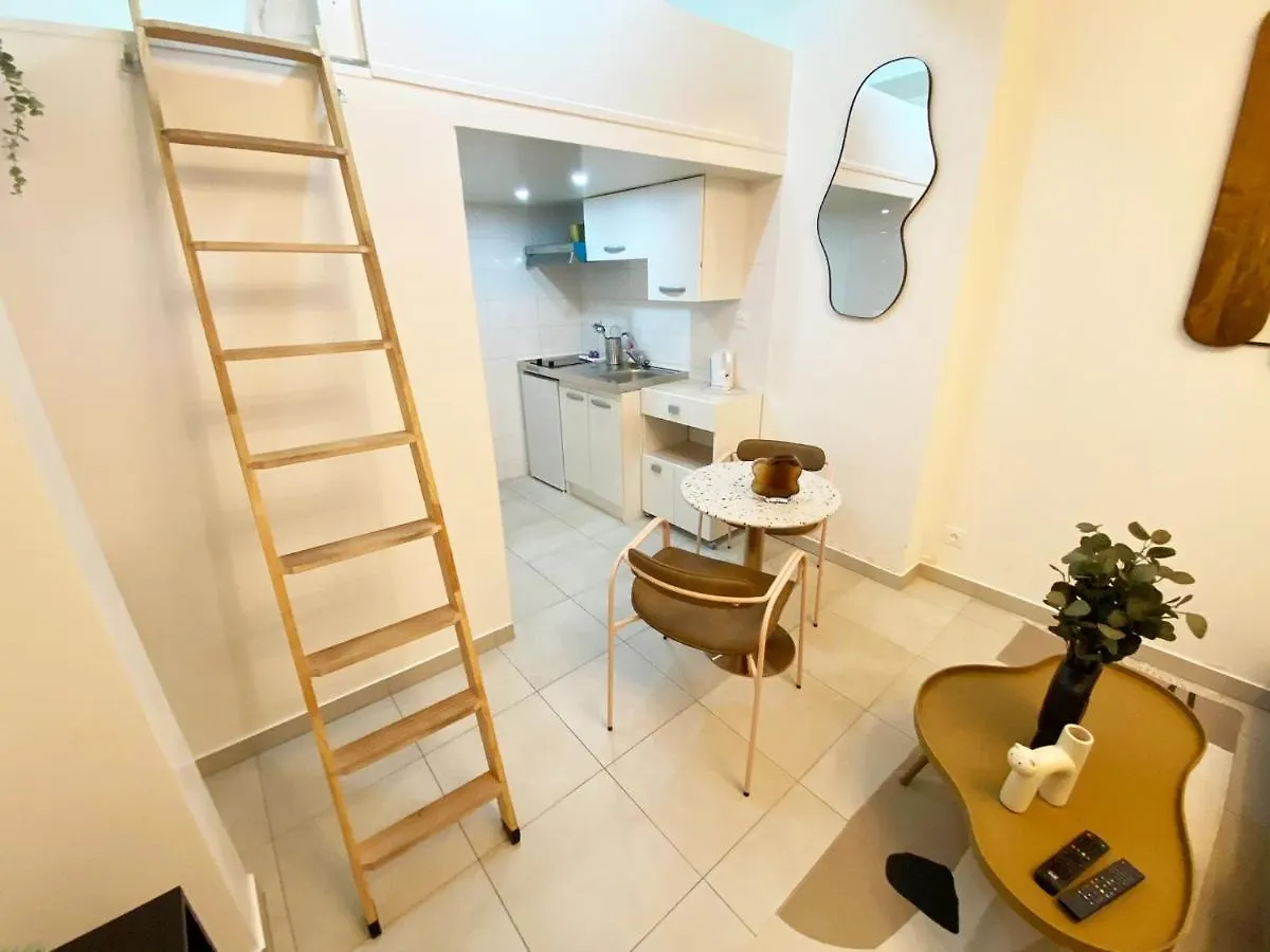 Studio Mezzanine Confortable Paris 11 - 2P Apartment